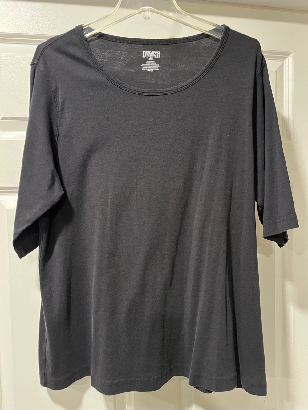 Duluth Trading Co Black Short Sleeve Scoop Neck Tee
